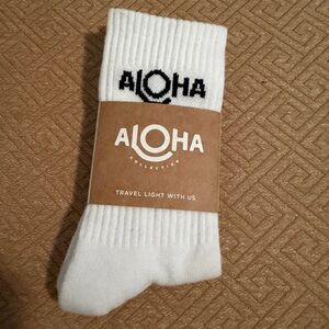 NWT ALOHA COLLECTION Crew Socks